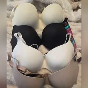 Set Of 4 NWT Maidenform T-shirt Bras 38C